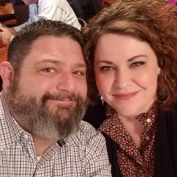 Meet your Posher, Mindy - Picture 1 of 1